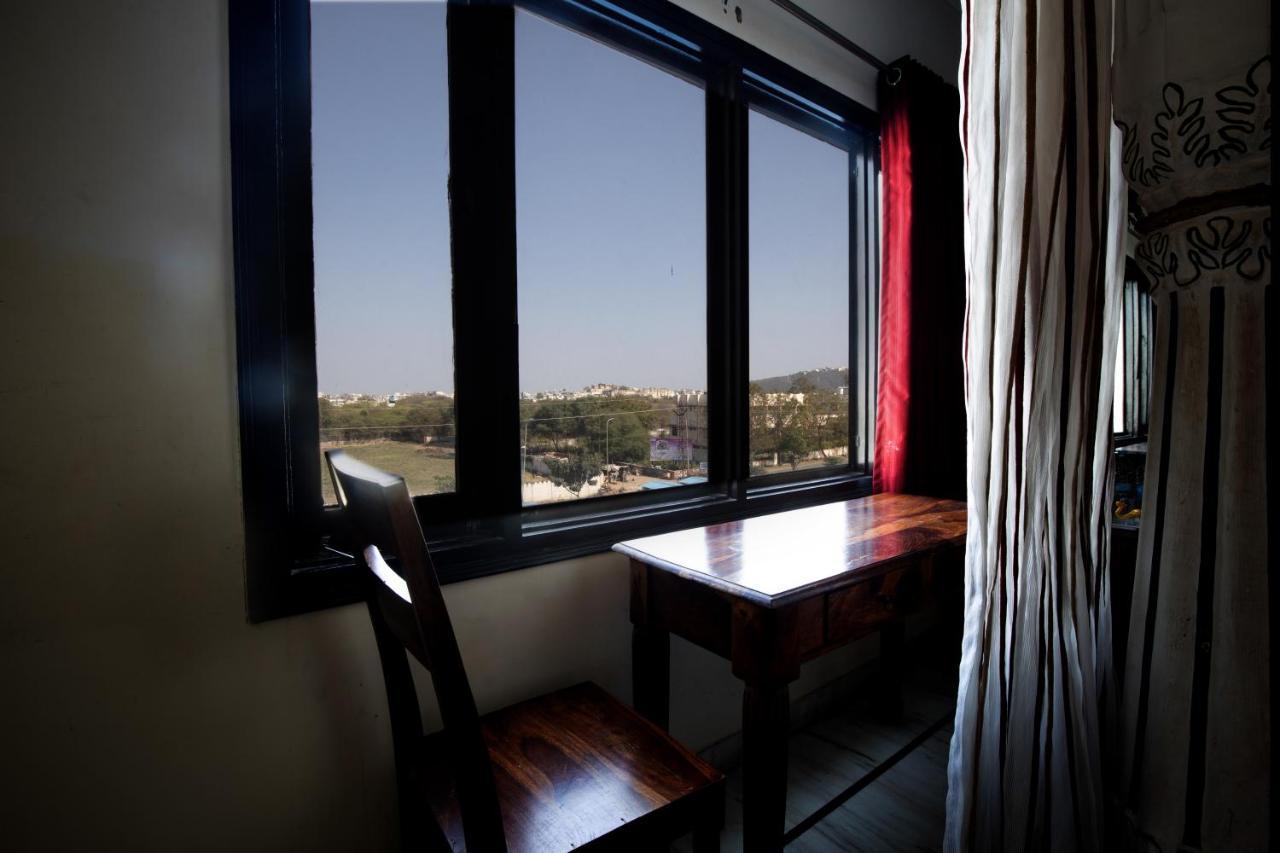 Hotel Royal Pratap Niwas Udaipur Buitenkant foto
